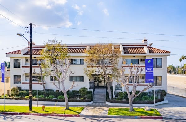 Lido Apartments - 5105 Inglewood Blvd property